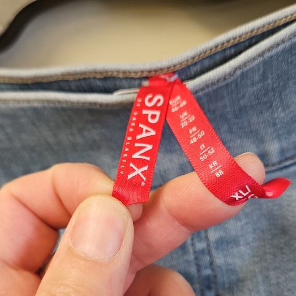 SPANX Light Blue Skinny Jeans with Dark Blue Side Panels - Picture 2 of 8